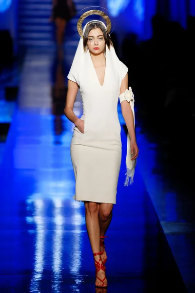 Look 2